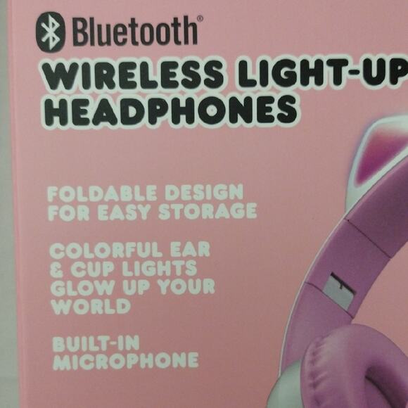 Hello Kitty Pink and White Light-Up Headphones Light Up Wall Decor New - Picture 5 of 10